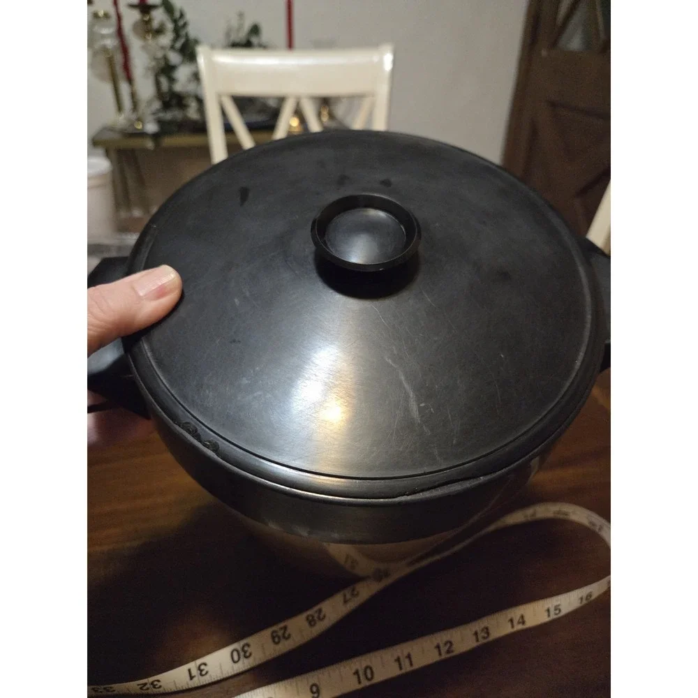 vintage West Bend Thermo-Serv ice bucket features a rustic sportsman design, Bar